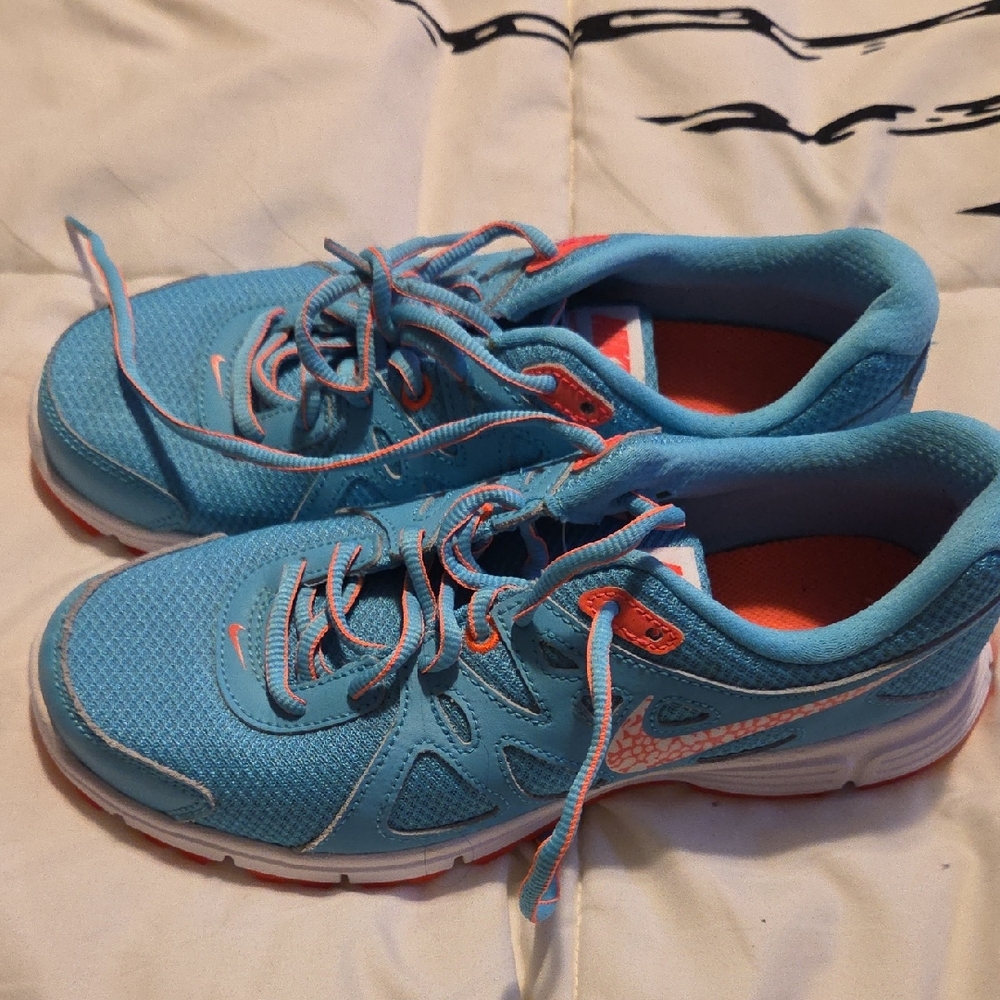 Nike Women's Light Blue and Coral Sneakers